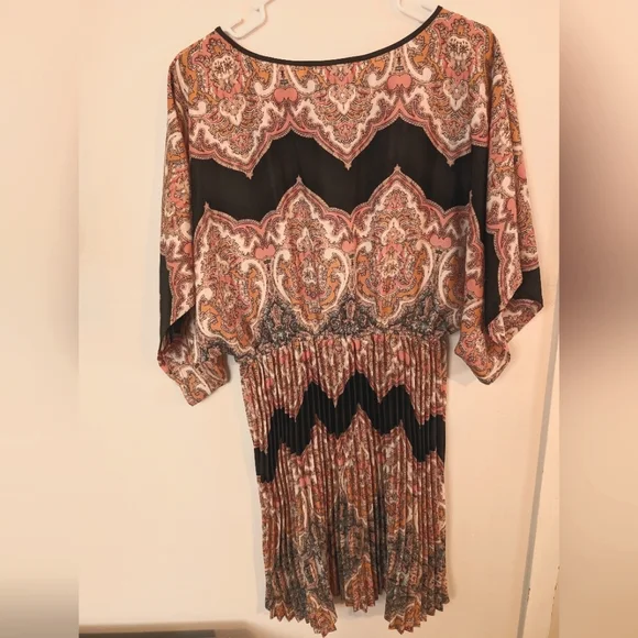 3 For $12 Clearance Fleur Wood 3/4 Sleeve Pattern Dress - Picture 3 of 3